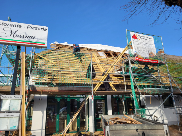  Aktuelles Projekt Reetdach